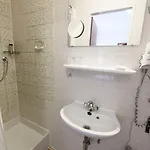 Burg-hotel & 3*