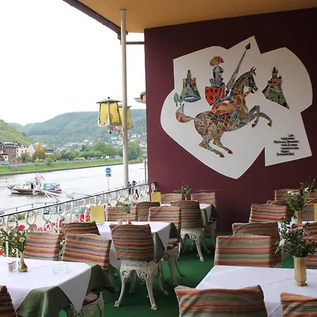 Burg-hotel & 3*
